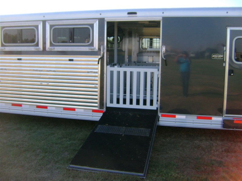 Trailer Photo 8