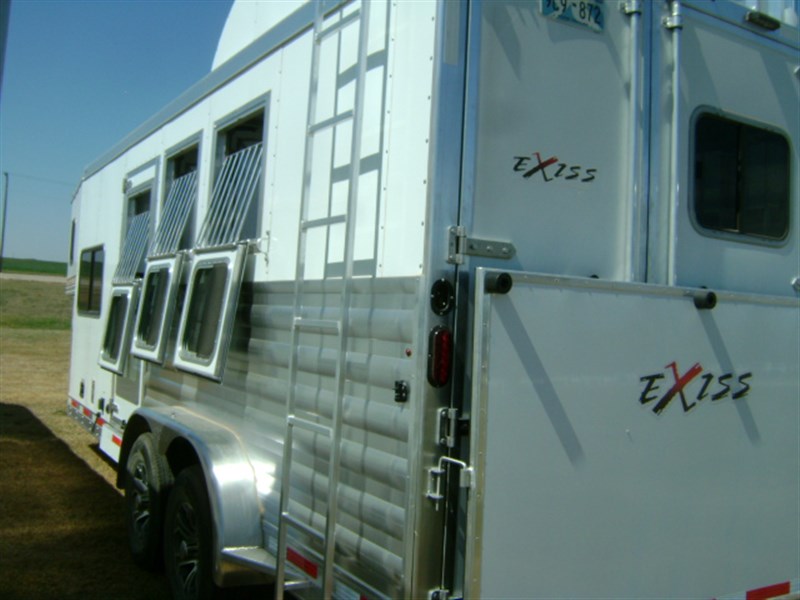 2023 Exiss escape 7306lq
