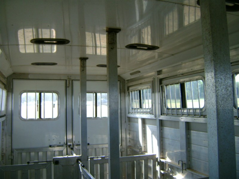 Trailer Photo 7