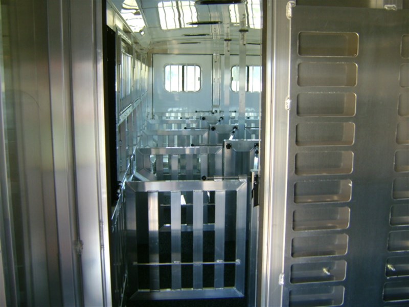 Trailer Photo 11