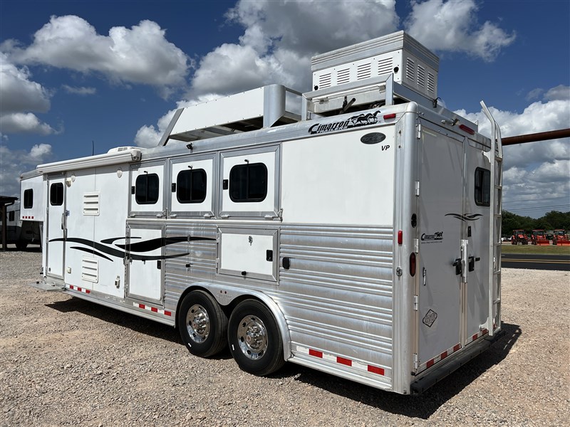 2006 Cimarron cimarron 3 horse 10' lq