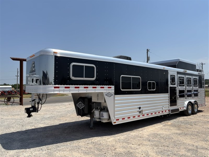 Trailer Photo 3