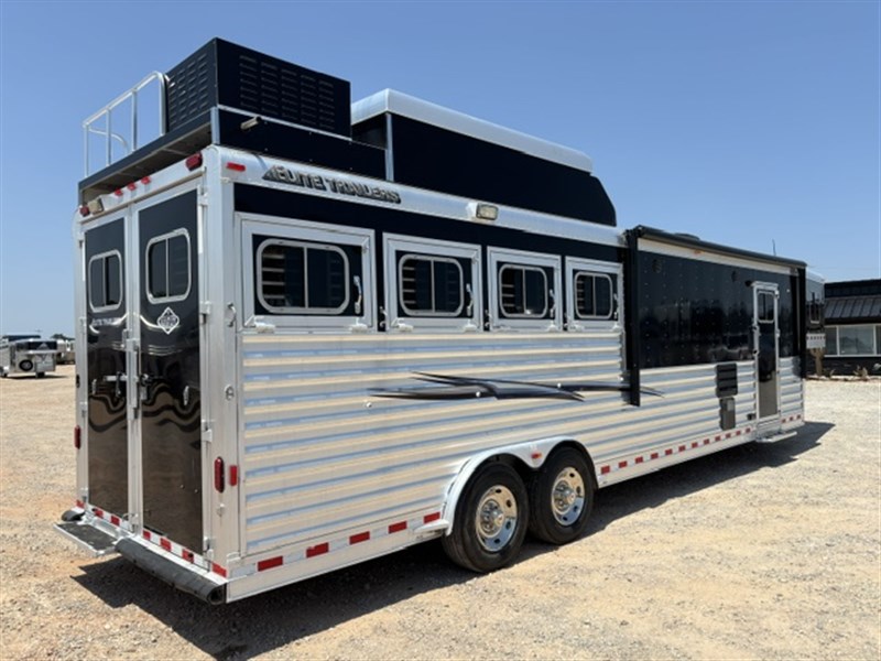 Trailer Photo 2