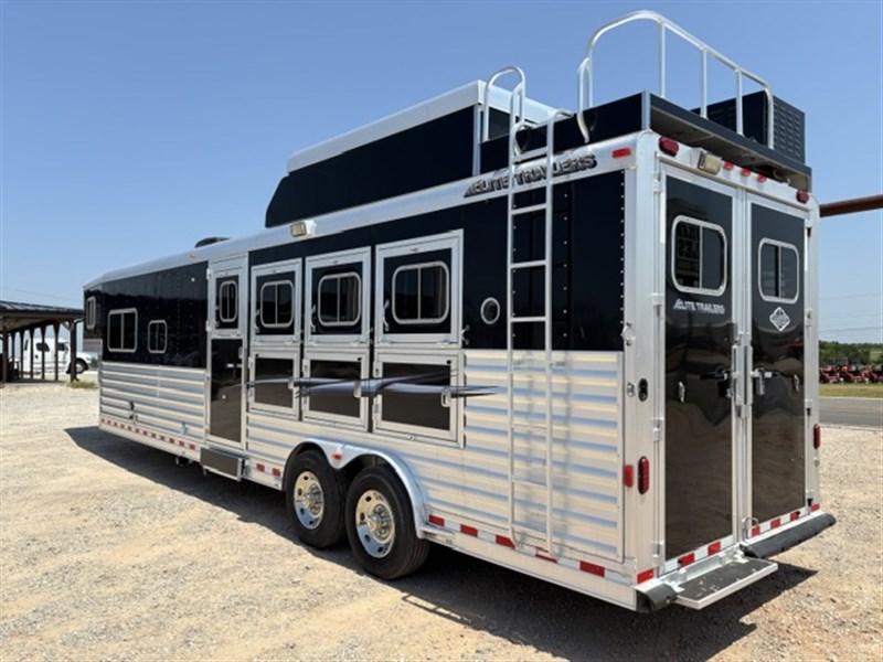 Trailer Photo 4