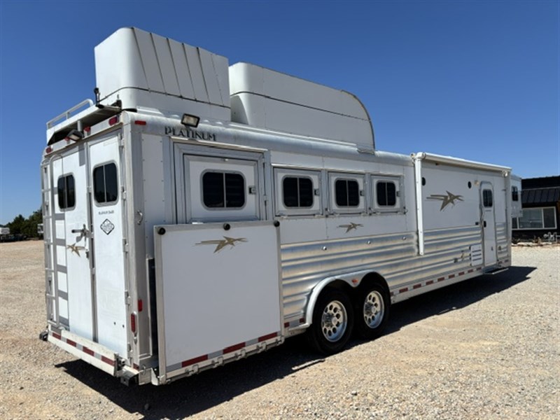 Trailer Photo 2
