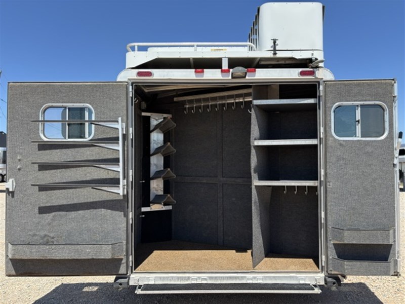 Trailer Photo 14