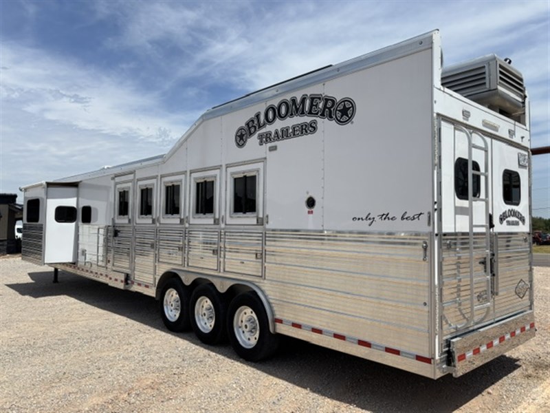 Trailer Photo 3