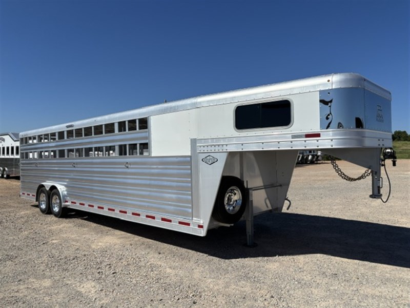 Trailer Photo 2