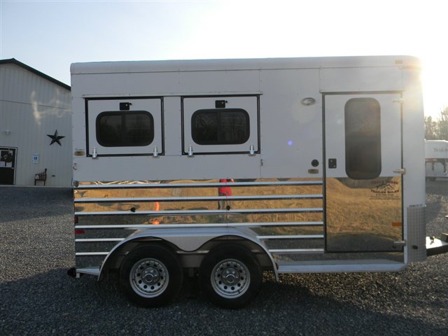 2004 Sundowner 2 horse slant DR