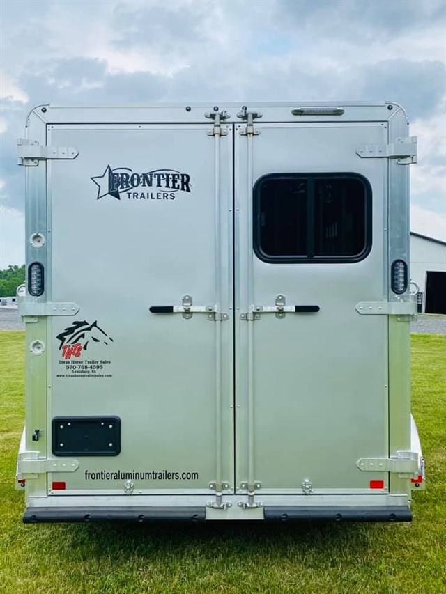 2020 Frontier 3 Horse with full stud wall at first horse