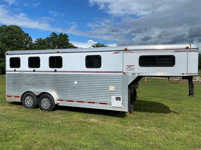 1999 Collin Arndt 3 Horse with Dressing Room & Weekender