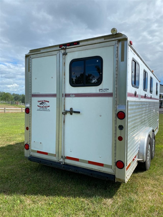 1999 Collin Arndt 3 Horse with Dressing Room & Weekender