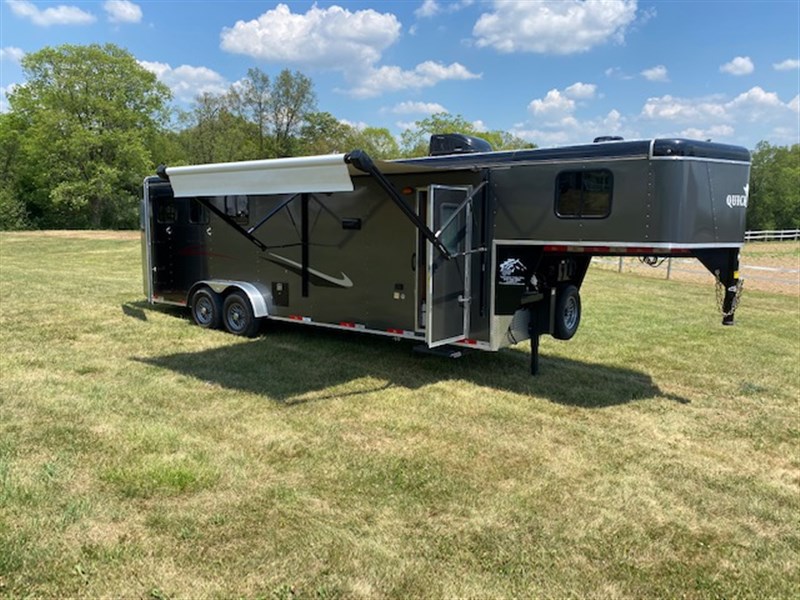 2022 Bison Quick Draw QD7310 7' wide 3 horse 10' LQ