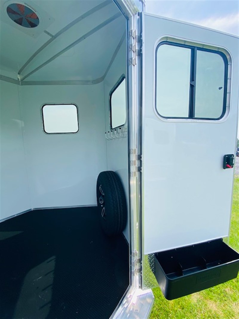 Trailer Photo 8