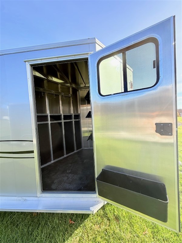 Trailer Photo 6