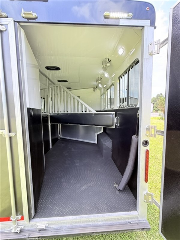 Trailer Photo 6