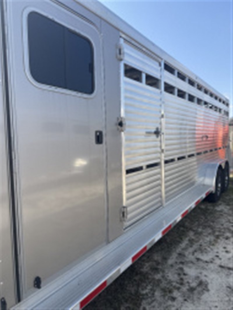 Trailer Photo 4