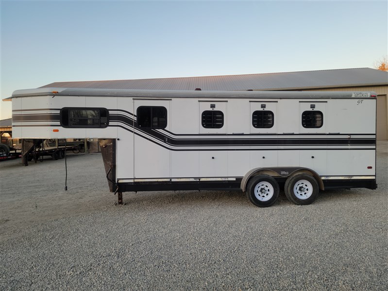 Trailer Photo 2