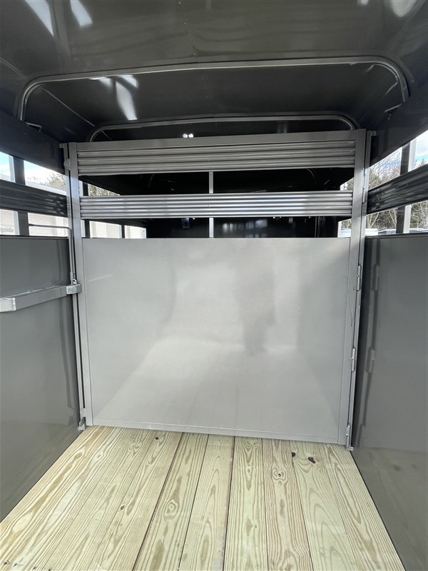 Trailer Photo 10