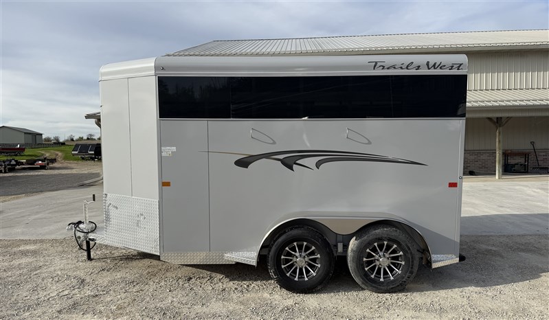 2026 Trails West 2h adventure bumper slant dressing room
