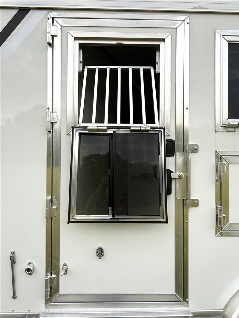 Trailer Photo 6