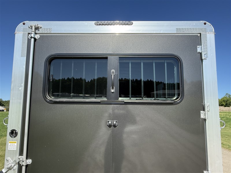 Trailer Photo 7
