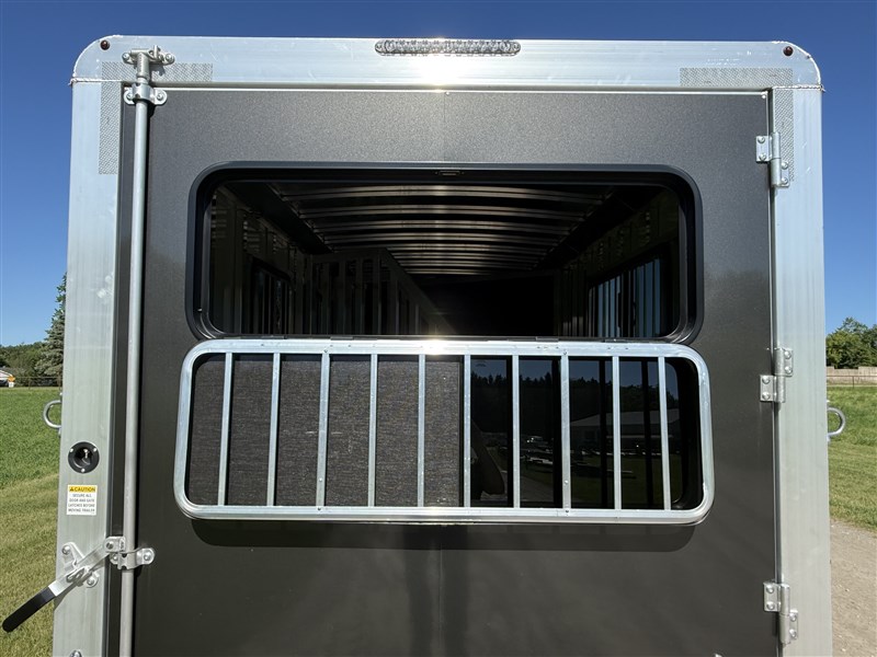 Trailer Photo 8