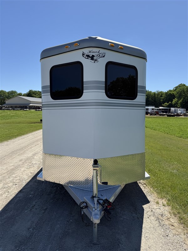 2018 Hawk 2-horse straight load bumper w/dressing room