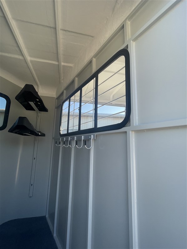 Trailer Photo 11