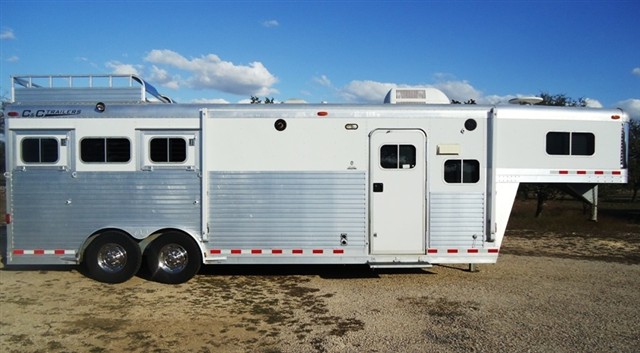 2003 C &C 3H 10ft SW with Mangers