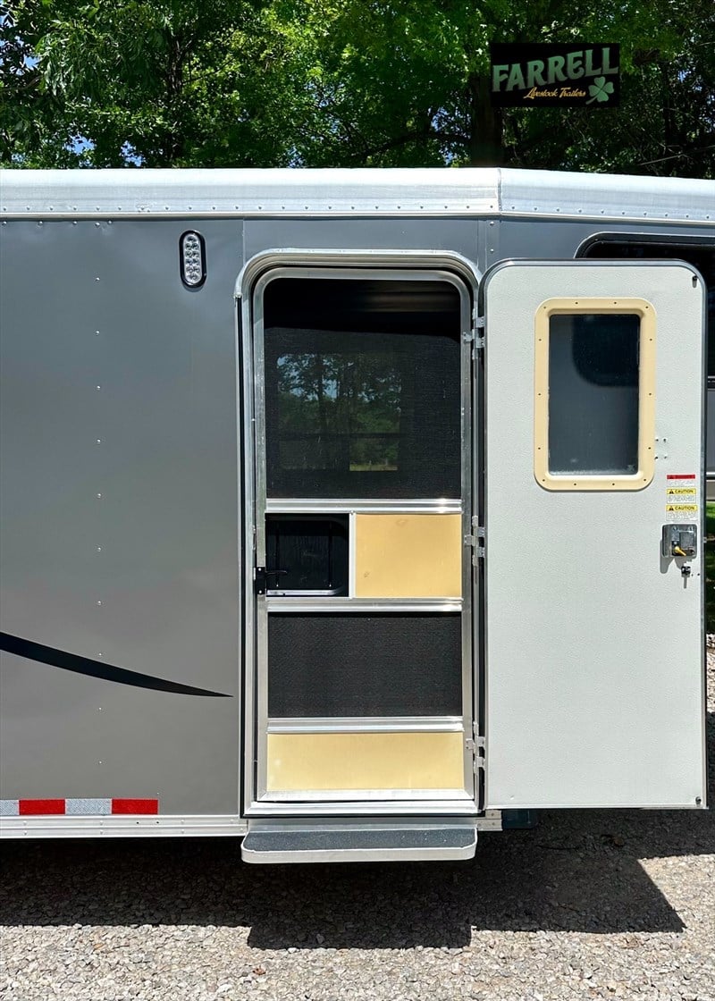 Trailer Photo 9