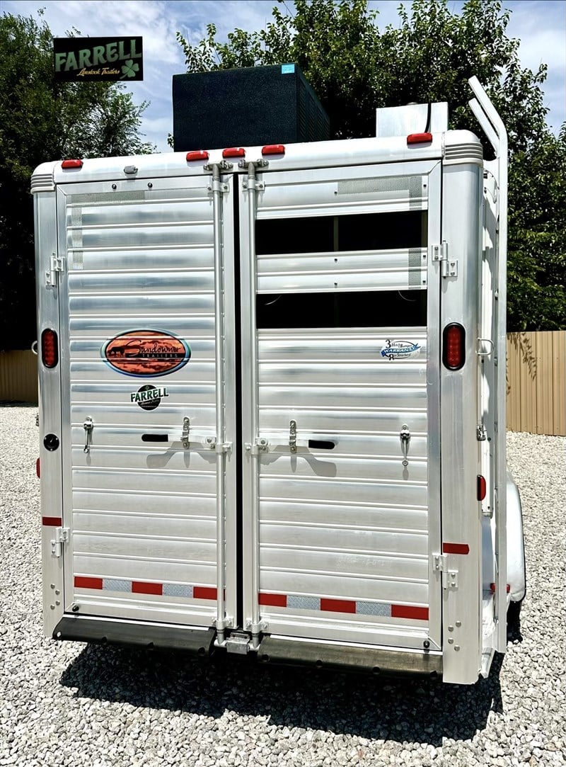 Trailer Photo 19