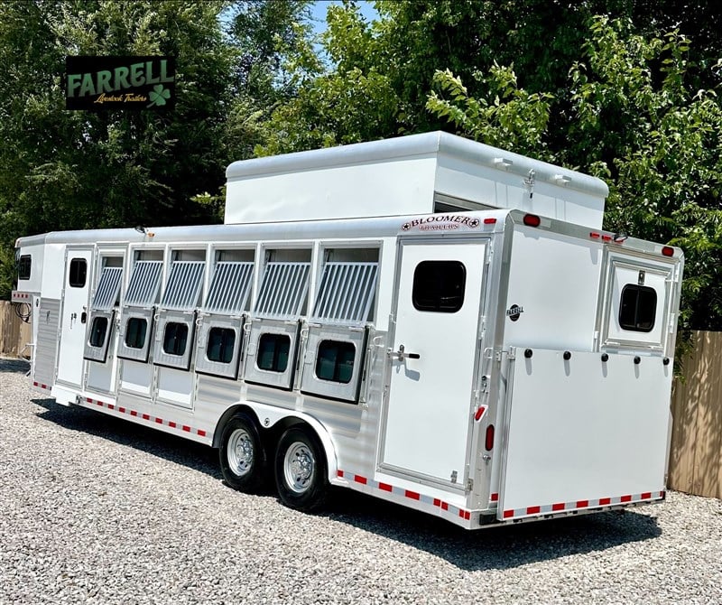 Trailer Photo 2