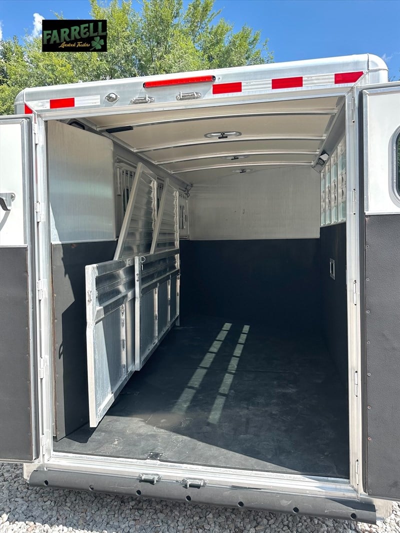 Trailer Photo 19