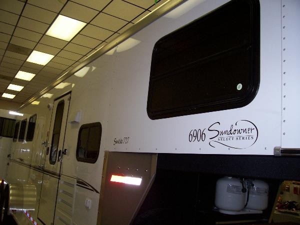 2007 Sundowner 727 3 Horse