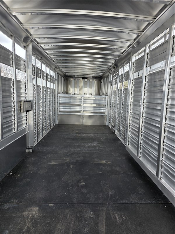 Trailer Photo 6