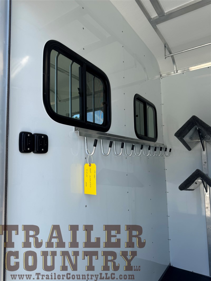 Trailer Photo 12