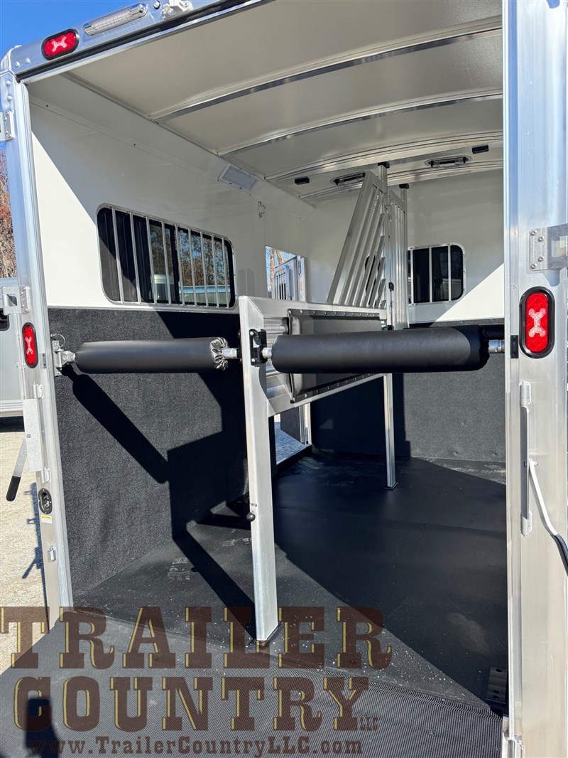 Trailer Photo 17