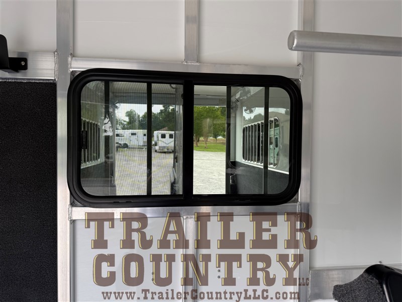 Trailer Photo 11