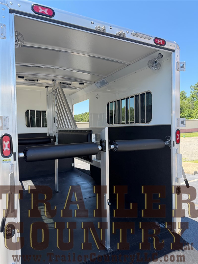 Trailer Photo 19