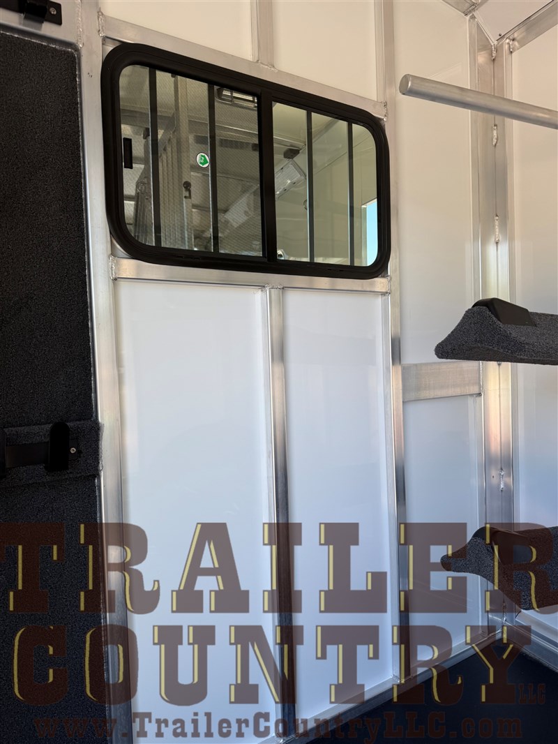 Trailer Photo 10