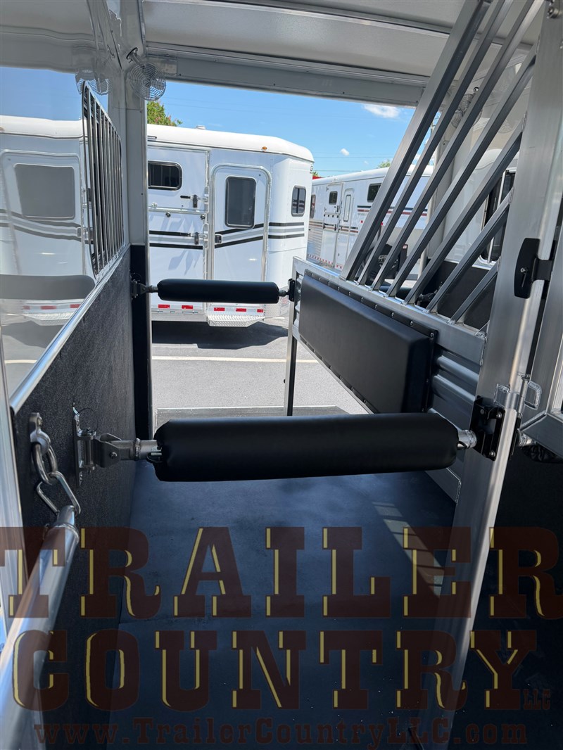 Trailer Photo 16