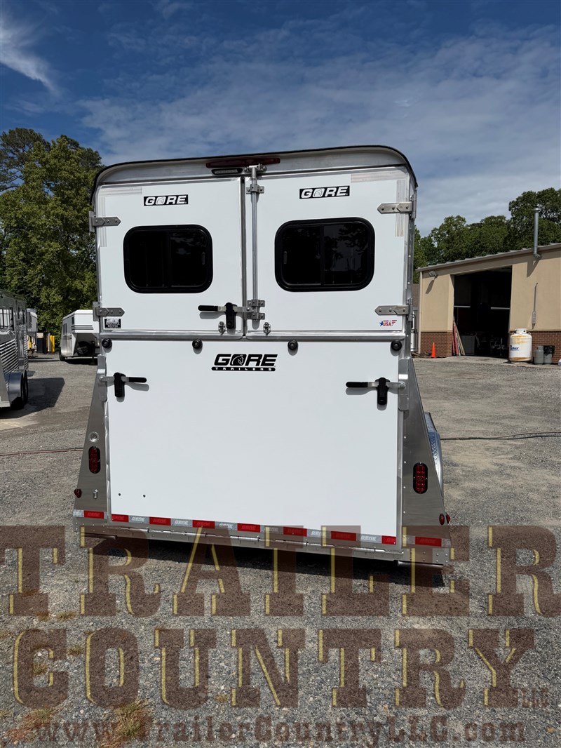2026 Gore 2+1 with large box and hydraulic jack