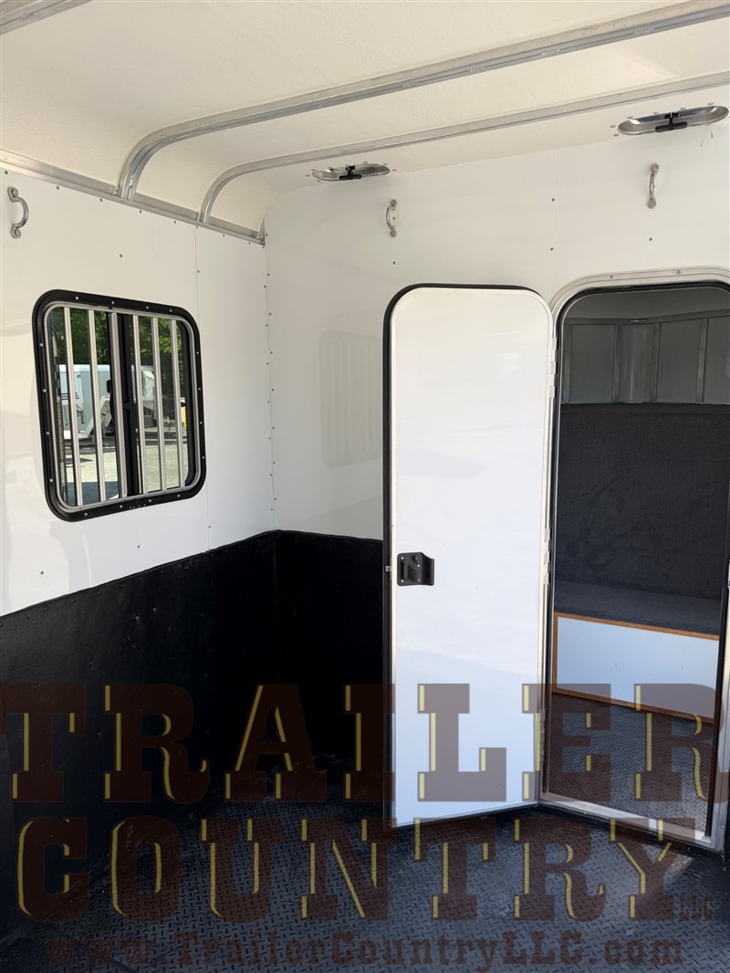 Trailer Photo 19