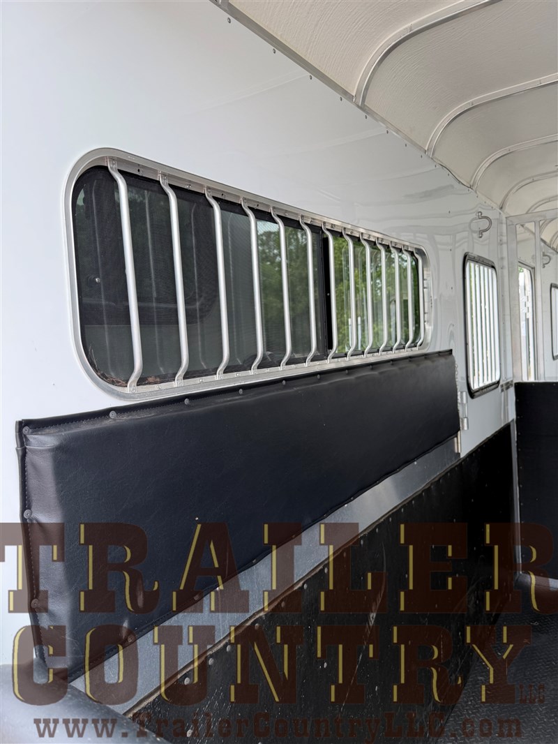Trailer Photo 18