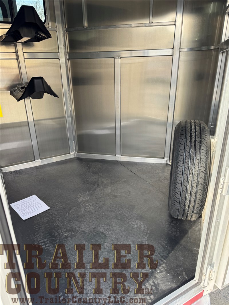 Trailer Photo 7
