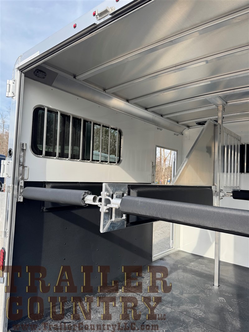 Trailer Photo 13
