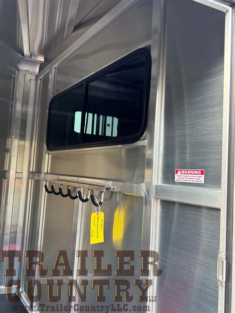 Trailer Photo 7