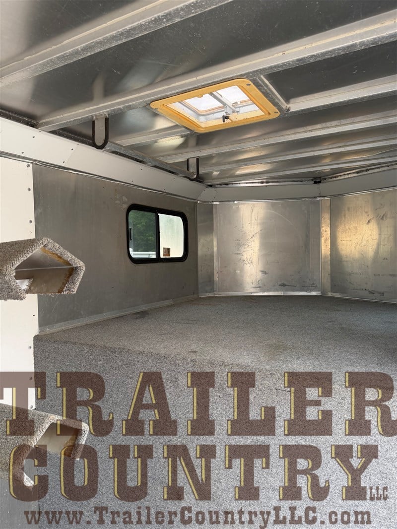 Trailer Photo 18