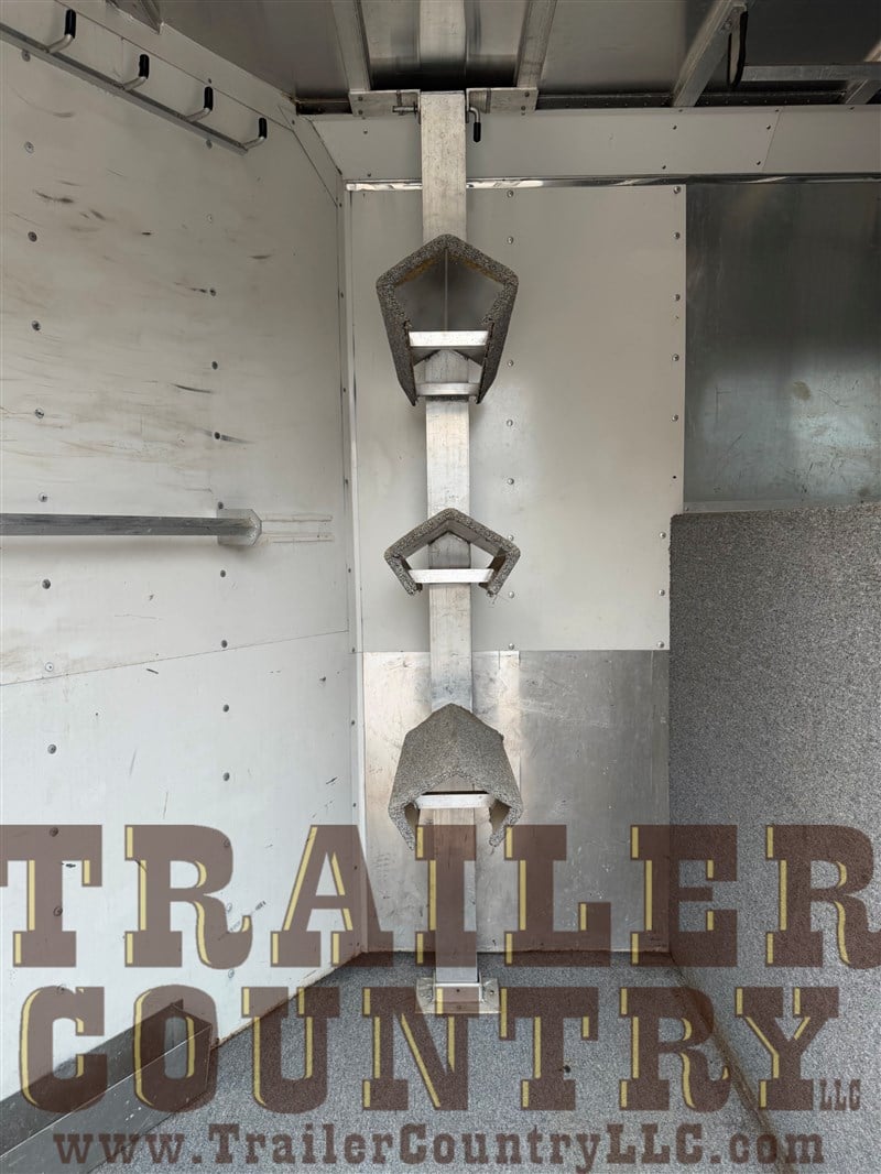 Trailer Photo 15